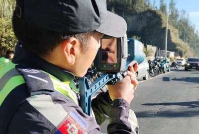Los agentes de la AMT usan el fotorradar m&oacute;vil