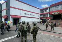 Los militares realizan operativos en las calles del país, desde el 9 de enero de 2024.