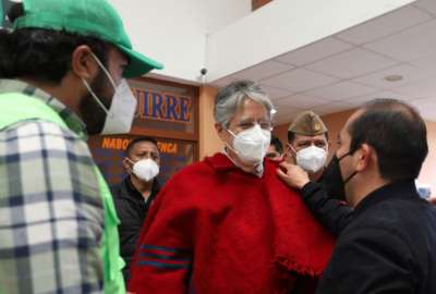 Presidente Lasso estuvo presente en los sectores afectados por deslizamiento en Nab&oacute;n
