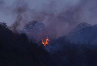 Seg&uacute;n Alcald&iacute;a de Guayaquil, incendio en Cerro Azul est&aacute; 90% controlado