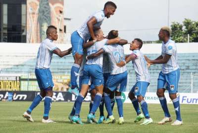 Tres equipos ecuatorianos pelear&aacute;n un cupo para jugar torneos internacionales