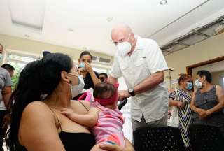 El Vicepresidente de la Rep&uacute;blica verific&oacute; la situaci&oacute;n del sector salud en Gal&aacute;pagos