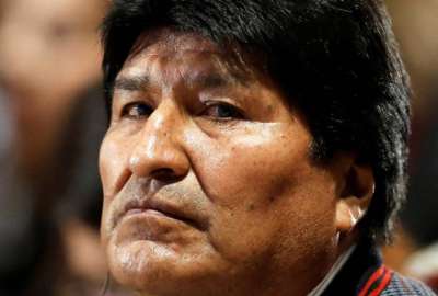 El expresidente resultó ileso, pero su chofer fue herido en el incidente; Luis Arce ordena una investigación y condena la violencia en la política.