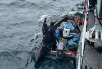 A 200 millas de Santa Elena se intercept&oacute; una embarcaci&oacute;n con 20 bultos de droga. 