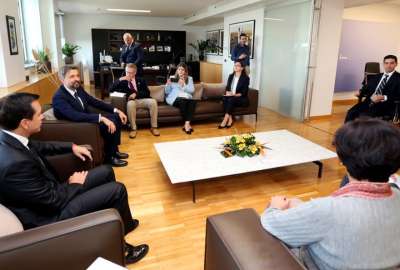 El presidente Daniel Noboa se reuni&oacute; con representantes del FIDA