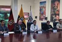 Estas son las resoluciones del COE Nacional ante los incendios forestales en Quito.