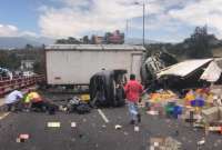 La Ruta Viva está cerrada por accidente de tránsito.