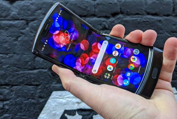 Los tel&eacute;fonos plegables han vuelto a popularizarse en los &uacute;ltimos a&ntilde;os.