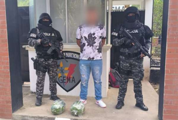 Sand&iacute;as con droga en su interior fueron encontradas en un operativo en Ibarra