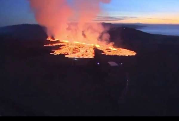 Lava volc&aacute;nica alcanza la ciudad de Grindav&iacute;k, Islandia