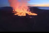 Lava volc&aacute;nica alcanza la ciudad de Grindav&iacute;k, Islandia