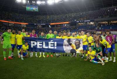 Varios jugadores enviaron mensajes a Pel&eacute; en medio de su crisis de salud