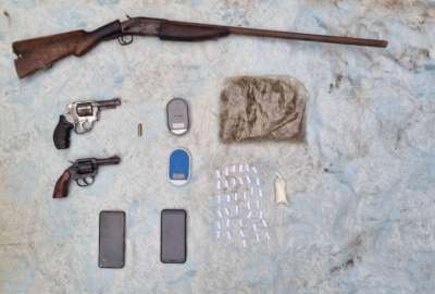 Polic&iacute;a detuvo a un sujeto que ten&iacute;a armas de fuego en Santo Domingo