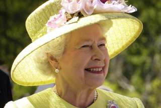 La reina Isabel II: &ldquo;Como ven, no puedo moverme&rdquo;