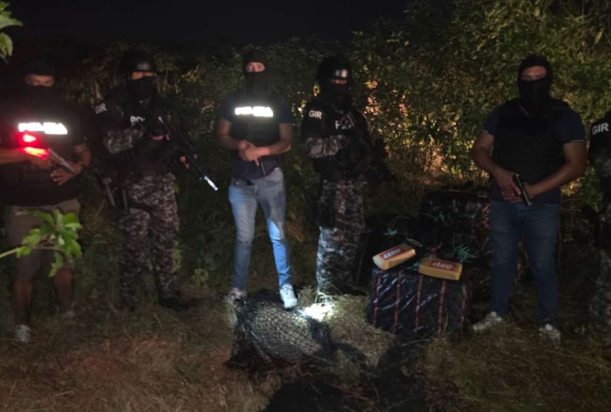 La droga fue hallada por la Policía Nacional en un presunto centro de acopio de "Los Choneros". 