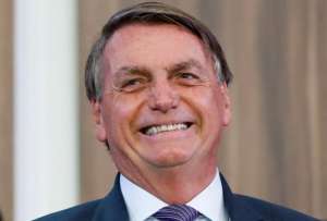 Bolsonaro lamenta que Brasil est&eacute; "arruinado" y dice que "no se puede hacer nada"