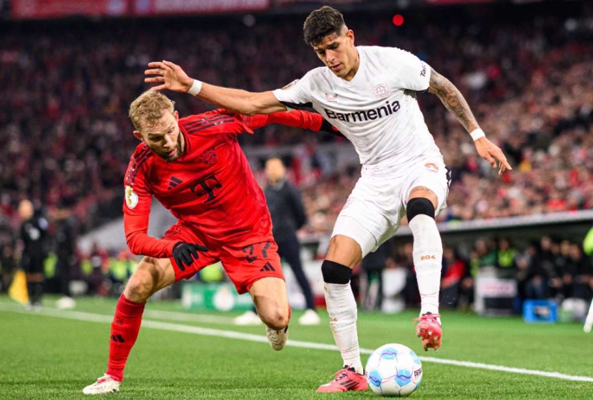 Piero Hincapié fue titular en la clasificación del Bayer
