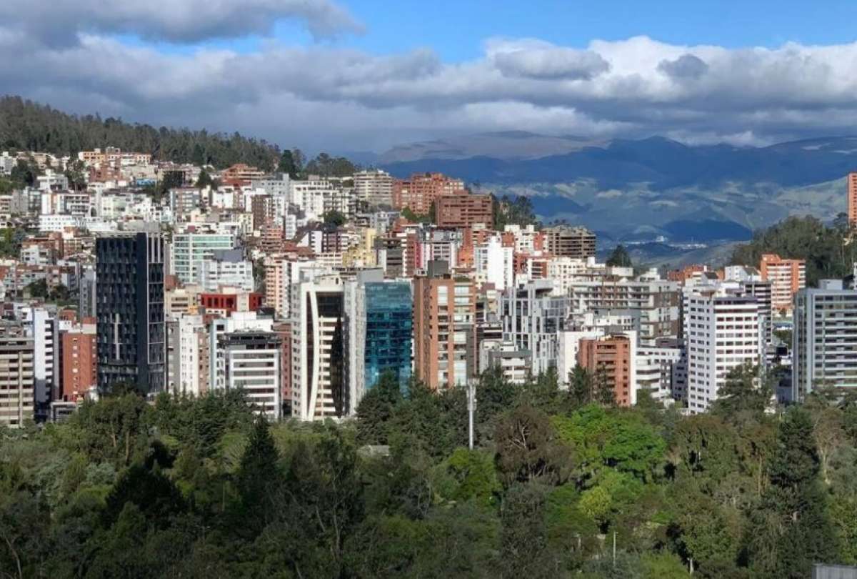 Familiares de Carolina A, en los exteriores de la Corte. 