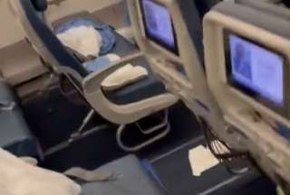 Avi&oacute;n es obligado a aterrizar porque un pasajero sufri&oacute; un incidente de diarrea
