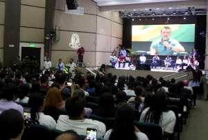 El presidente Daniel Noboa entreg&oacute; becas a estudiantes en Manab&iacute;.