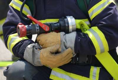 Bomberos de Quito sofoc&oacute; un incendio en la avenida Sim&oacute;n Bol&iacute;var