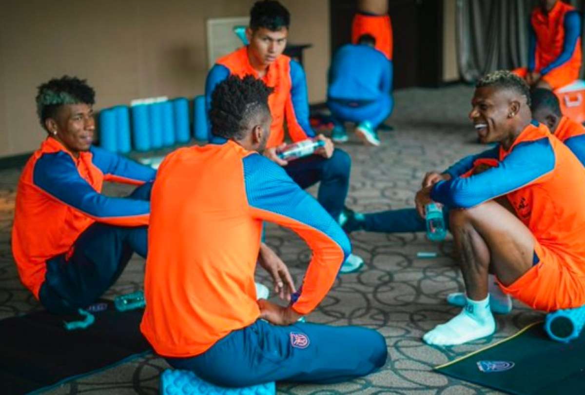 Kevin Rodríguez (izquierda) fue llamado para el inicio de las Eliminatorias