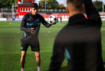 Piero Hincapi&eacute; ser&aacute; titular ante el AC Milan