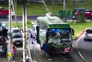 18 personas resultaron afectadas tras un choque m&uacute;ltiple en redondel de Gualo