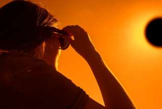 &iquest;C&oacute;mo disfrutar del eclipse solar sin da&ntilde;ar los ojos?
