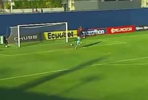 Alexis Villa fall&oacute; en el segundo gol del Manta