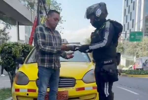 El taxista que, d&iacute;as atr&aacute;s, ingres&oacute; a La Carolina en Quito fue sancionado por la AMT.&nbsp;