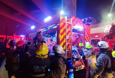 Bomberos e Guayaquil controlaron incendio en la Bah&iacute;a