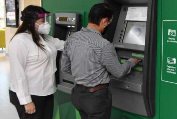 Bancos del pa&iacute;s mantienen sus operaciones