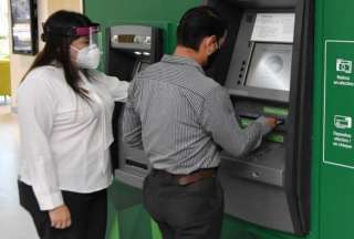 Bancos del pa&iacute;s mantienen sus operaciones