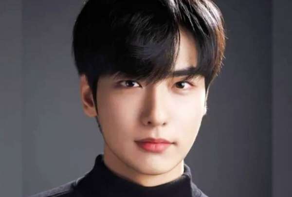 Lee Ji Han falleci&oacute; a los 24 a&ntilde;os durante la estampida en el barrio Itaewon.