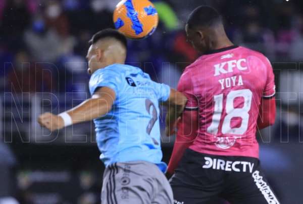 Emelec derrot&oacute; a Independiente Del Valle en medio de pol&eacute;micas