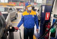 Petroecuador confirm&oacute; la reducci&oacute;n del precio de la gasolina S&uacute;per