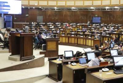 La Asamble tratar&aacute; una modificaci&oacute;n a la Constituci&oacute;n sobre las FF.AA.