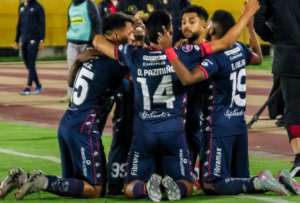 El Nacional derrot&oacute; a Vinotinto y ascendi&oacute; en la tabla de posiciones