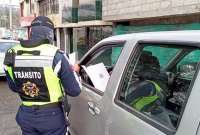Agentes de tr&aacute;nsito realizan controles de movilidad en La Gasca