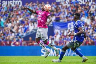 Oficial: Emelec jugar&aacute; sin p&uacute;blico en una platea ante Barcelona