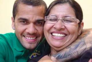 Madre de Dani Alves revela la identidad de la joven que lo acus&oacute; de violaci&oacute;n