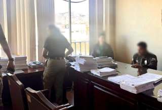Allanan despacho de jueza en Chimborazo por presunta asociaci&oacute;n il&iacute;cita