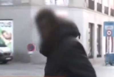 Periodista sufre intento de robo en medio de una cobertura en Espa&ntilde;a