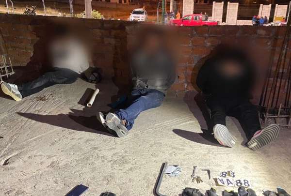 Polic&iacute;a captura a 11 supuestos integrantes de Los Lobos