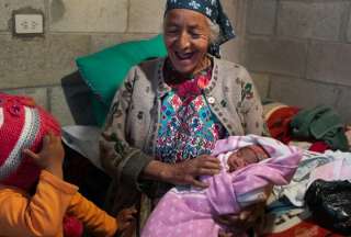 El linaje de las parteras, una tradici&oacute;n que salva la vida de mujeres en Ecuador