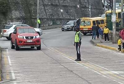 Conductores que invadan el carril exclusivo recibir&aacute;n una multa