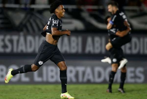 Jos&eacute; Hurtado marc&oacute; un golazo con el Red Bull Bragantino