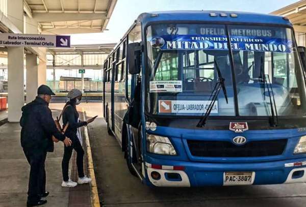 En Quito se realiz&oacute; un conversatorio en el que se abordaron los principales desaf&iacute;os de movilidad que enfrenta la ciudad.&nbsp;