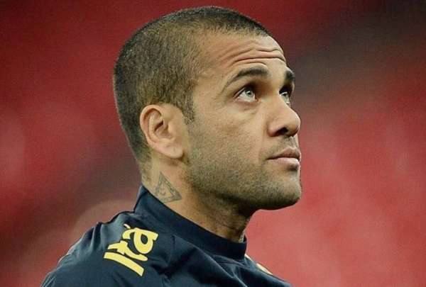 Pumas pidi&oacute; a Dani Alves una indemnizaci&oacute;n de 5 millones de d&oacute;lares
